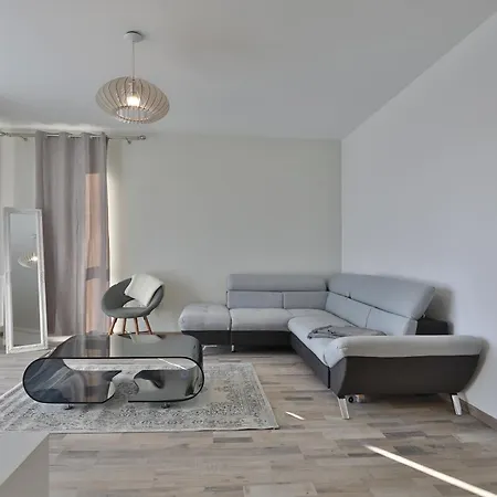 Apartment Ada Homes B4628 *