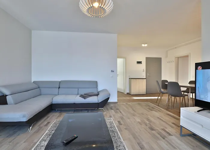 Ada Homes B4628 Apartment